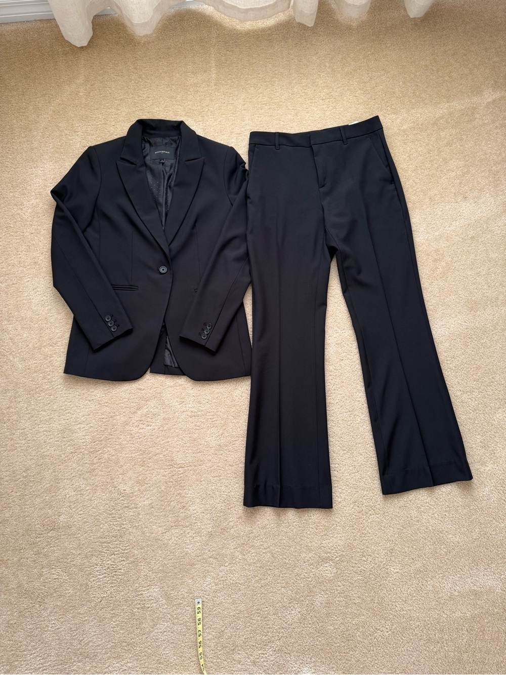 Banana Republic Black 2-Piece Pantsuit Blazer & Pants Size 2